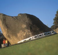 Dog Rock - Accommodation Main Beach