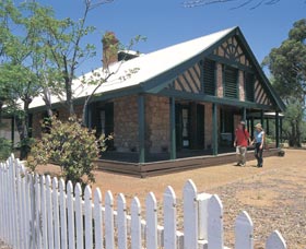 Warden Finnerty's House - Accommodation Main Beach 0