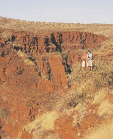 Oxer Lookout - Accommodation Main Beach 0