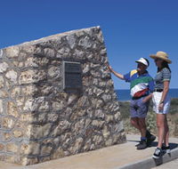 Potshot Monument - Accommodation Main Beach