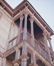 Old Gentleman's Club - Accommodation Main Beach 0