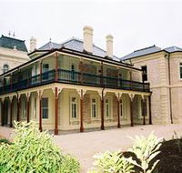 Auchendarroch House and Wallis Tavern - Accommodation Main Beach