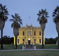 Martindale Hall - Accommodation Main Beach