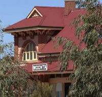 Moonta Tourist Office - Accommodation Main Beach