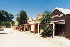  Accommodation Main Beach