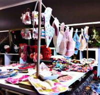 Under The Oak Handmade Gallery and Gifts - Accommodation Main Beach