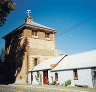 The Oakbank Weaver - Accommodation Main Beach