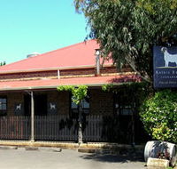Raidis Estate - Accommodation Main Beach