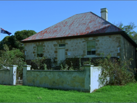 Hope Cottage Museum - Accommodation Main Beach 0