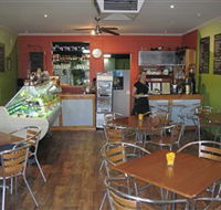 Cafe Lime and Gourmet Foodstore - Accommodation Main Beach