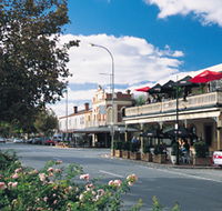 Hutt Street - Accommodation Main Beach