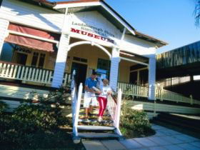  Accommodation Main Beach