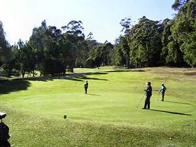 Sheffield Golf Course - Accommodation Main Beach 0