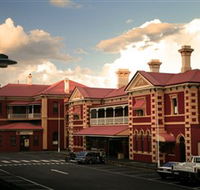 Historic Walk Through Mort Estate - Accommodation Main Beach