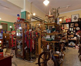 View Street Bazaar - Accommodation Main Beach 0