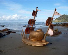 Great Escape Books - Accommodation Main Beach 0