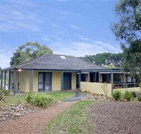 Ponda Estate - Accommodation Main Beach