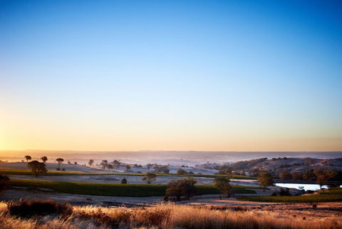 Fowles Wine - Accommodation Main Beach 0