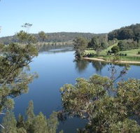 Hanging Rock Lookout - Accommodation Main Beach