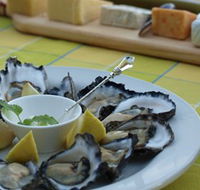 Oyster Shed on Wray Street - Accommodation Main Beach
