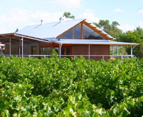 Yenda NSW Accommodation Main Beach