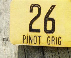 Angullong Wines - Accommodation Main Beach 2