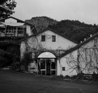 Amphora Wine Group - Accommodation Main Beach
