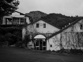 Amphora Wine Group - Accommodation Main Beach 0