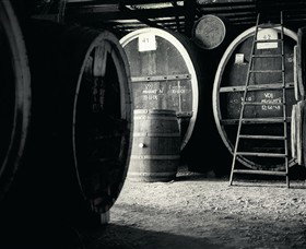 Morris Wines - Accommodation Main Beach 2