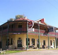 Coolac Hotel - Accommodation Main Beach
