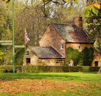 Cooks Cottage - Accommodation Main Beach