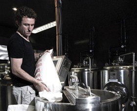 4 Pines Brewing Company - Accommodation Main Beach 4