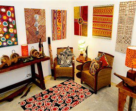 Bouddi Gallery - Contemporary Aboriginal Art - Accommodation Main Beach 2