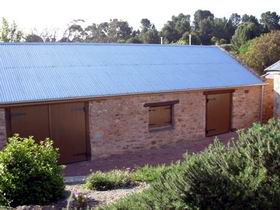 Reynella Horse Changing Station - Accommodation Main Beach 1