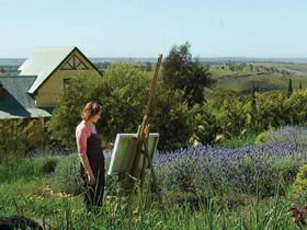 The Jonathan Art Centre - Accommodation Main Beach 1