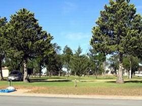 Loxton Motorhome Reserve - Accommodation Main Beach 0