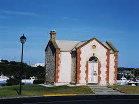 Royal Circus And Customs House In Robe - Accommodation Main Beach 0