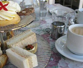 Afternoon Tea At Burnett House - Accommodation Main Beach 2