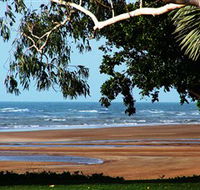 Beachfront Hotel - Accommodation Main Beach