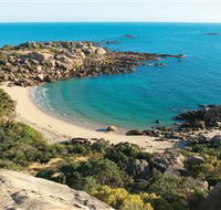 Queens Beach - Accommodation Main Beach