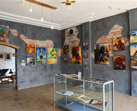 Splatter Gallery And Art Studio - Accommodation Main Beach 1