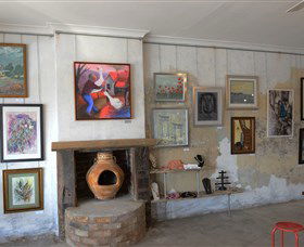 Splatter Gallery And Art Studio - Accommodation Main Beach 2