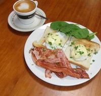 Breretons Bakery and Coffee Lounge - Accommodation Main Beach