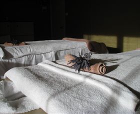 Daylesford Massage Healing Centre - Accommodation Main Beach 3