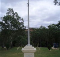 The Coronation Lamp Memorial - Accommodation Main Beach