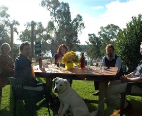 Lake Moodemere Estate - Accommodation Main Beach 4