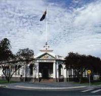Museum of The Riverina - Historic Council Chambers Site - Accommodation Main Beach
