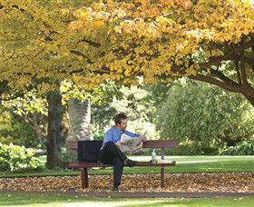 Albury Botanic Gardens - Accommodation Main Beach 2