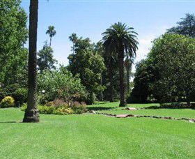 Albury Botanic Gardens - Accommodation Main Beach 8