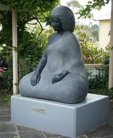 Peace Memorial - Accommodation Main Beach 0